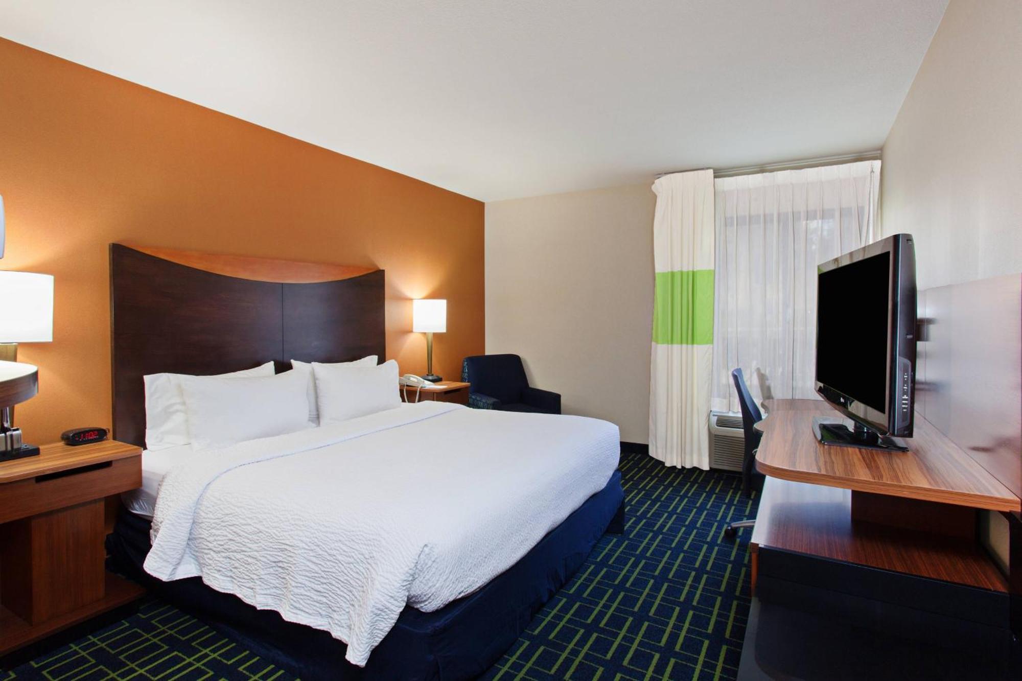 Hotel Fairfield By Marriott Orange County 3*