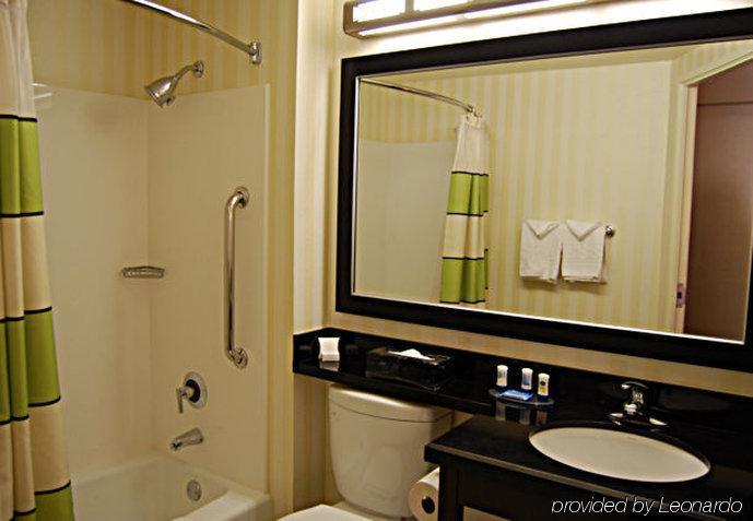 Fairfield By Marriott Orange County 3*