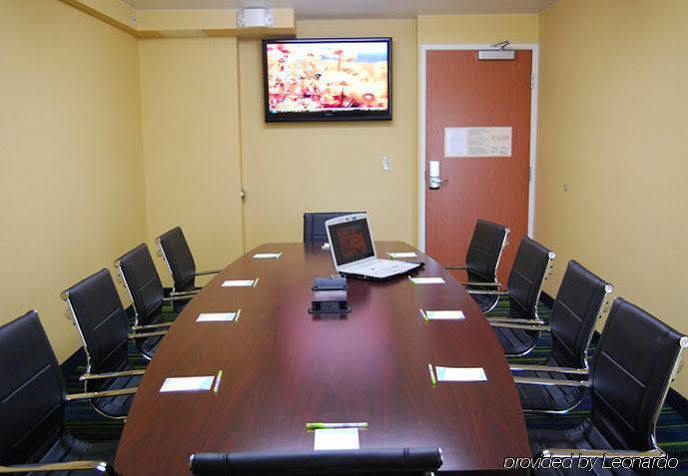 Hotel Fairfield By Marriott Orange County 3*